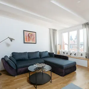 Eli Spacious With Old Town View, Parking & Ac , Prag Tschechische Republik